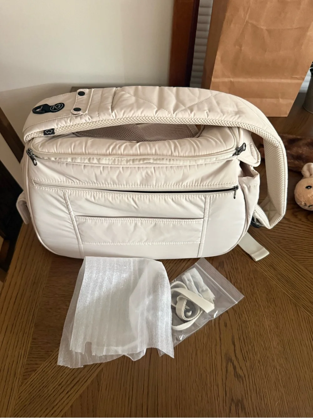 Ssook Sling bag Small beige Pet Carrier with Front Mesh Window